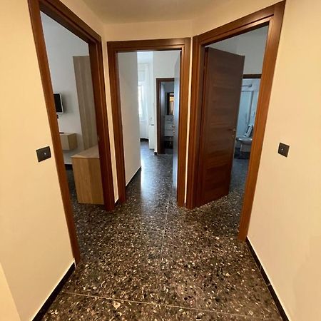 فندق Due Passi Dal Mare سافونا المظهر الخارجي الصورة